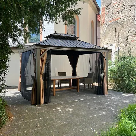 Schloss Huerbel Rosengarten - * Gutenzell-Hürbel