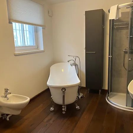 Schloss Huerbel Rosengarten - Daire *